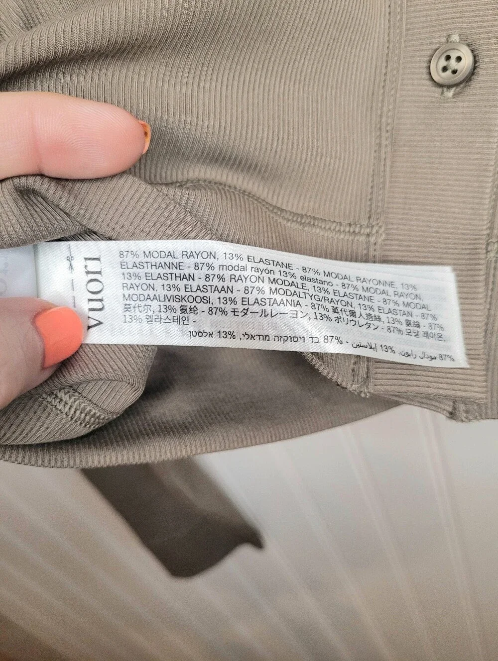 NWOT Vuori Cropped Button-Front Cardigan in Chai Taupe Size M - Picture 6 of 6